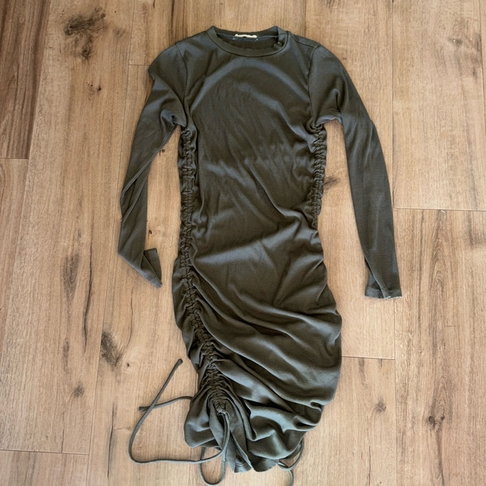 Ribbed Rouched Midi Dress